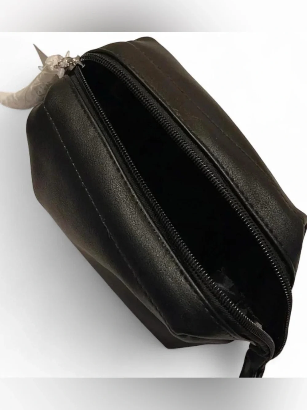 NWT Olivia Miller Heart toiletry/ make up bag